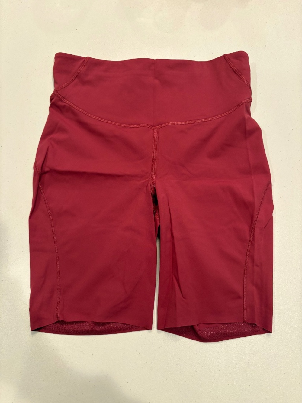 lululemon Base Pace High-Rise Short 8" mulled wine size 8 like new never worn